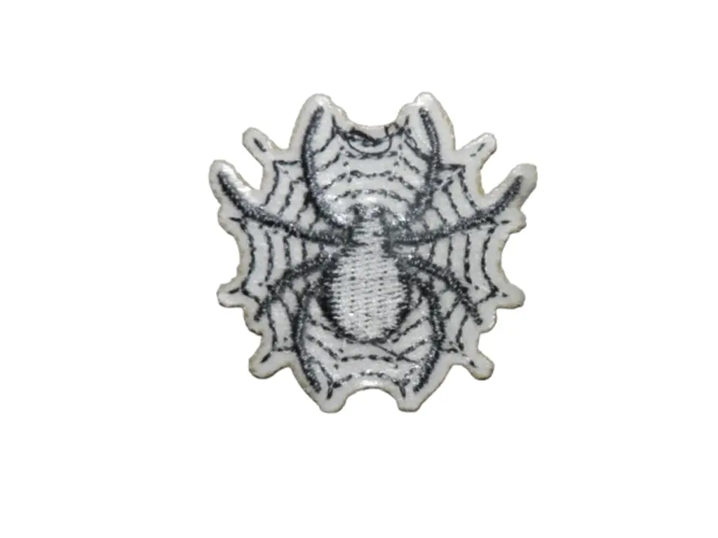 Patch toile araignée dorée 04.webp